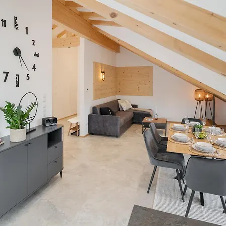 Fenjoy: Ferienapartment Mit Bergblick / Balkon / Bbq Bernau am Chiemsee Exterior photo
