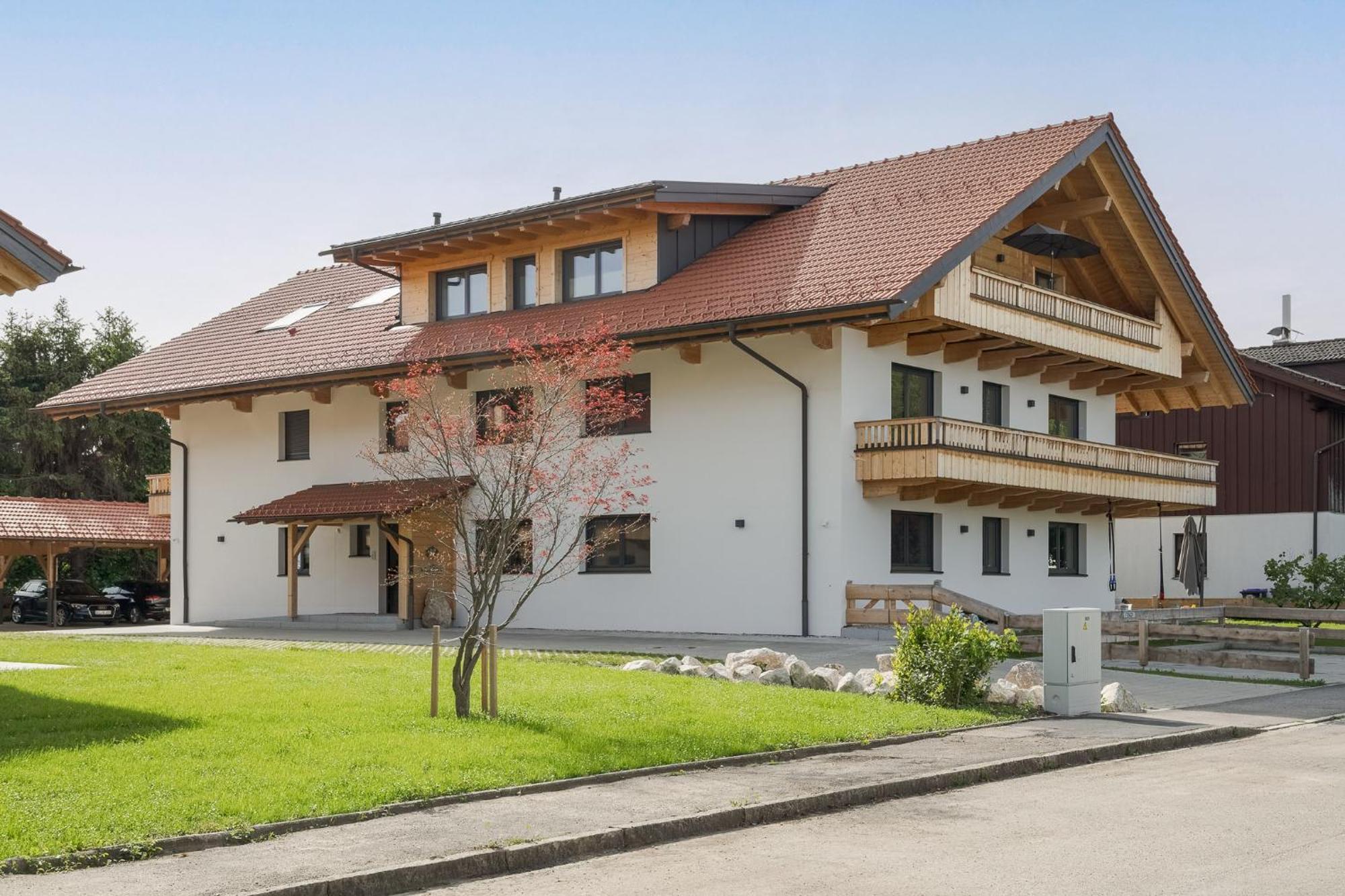 Apartment Fenjoy: Ferienapartment Mit Bergblick / Balkon / Bbq