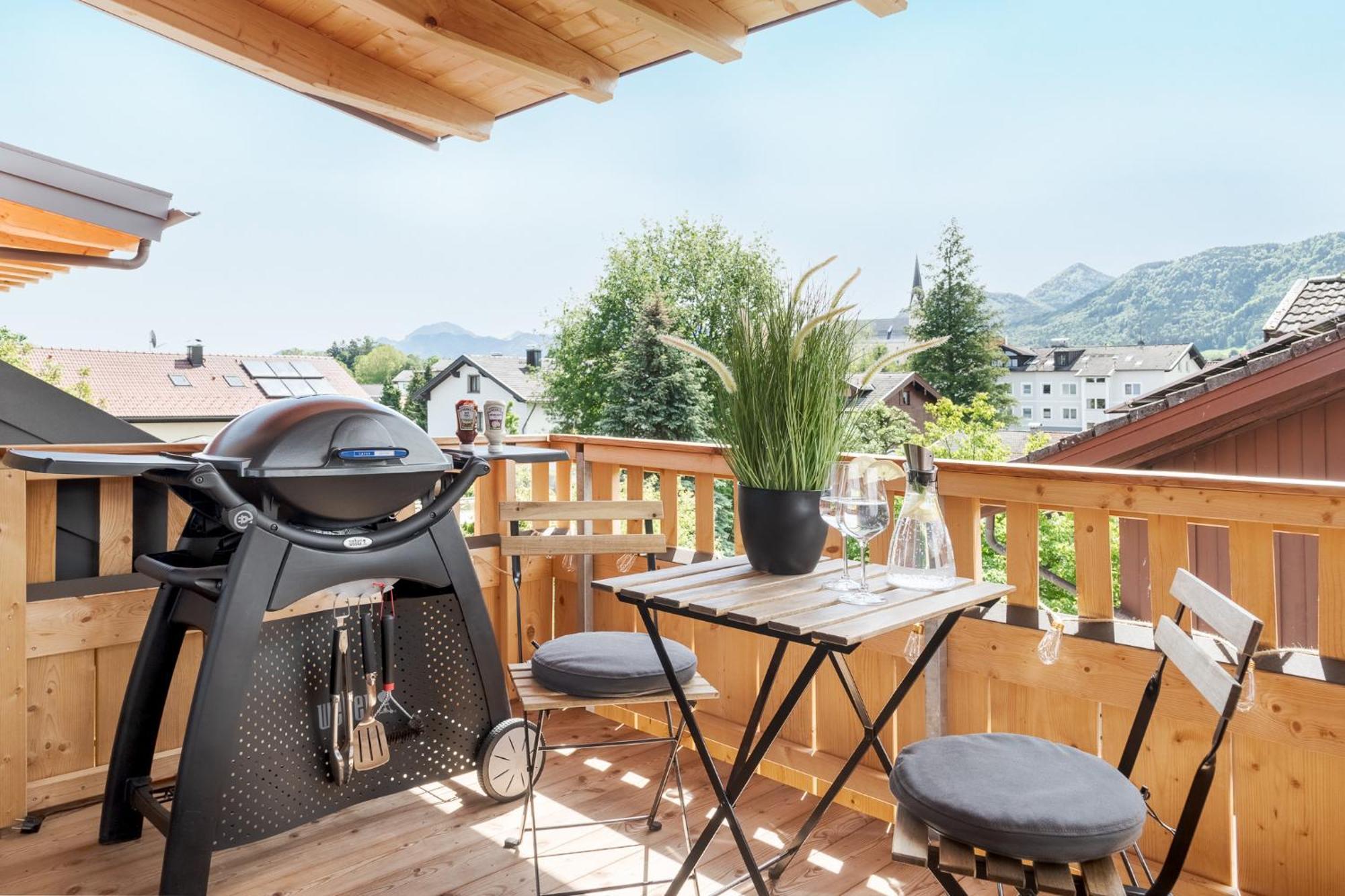Fenjoy: Ferienapartment Mit Bergblick / Balkon / Bbq Apartment Bernau am Chiemsee