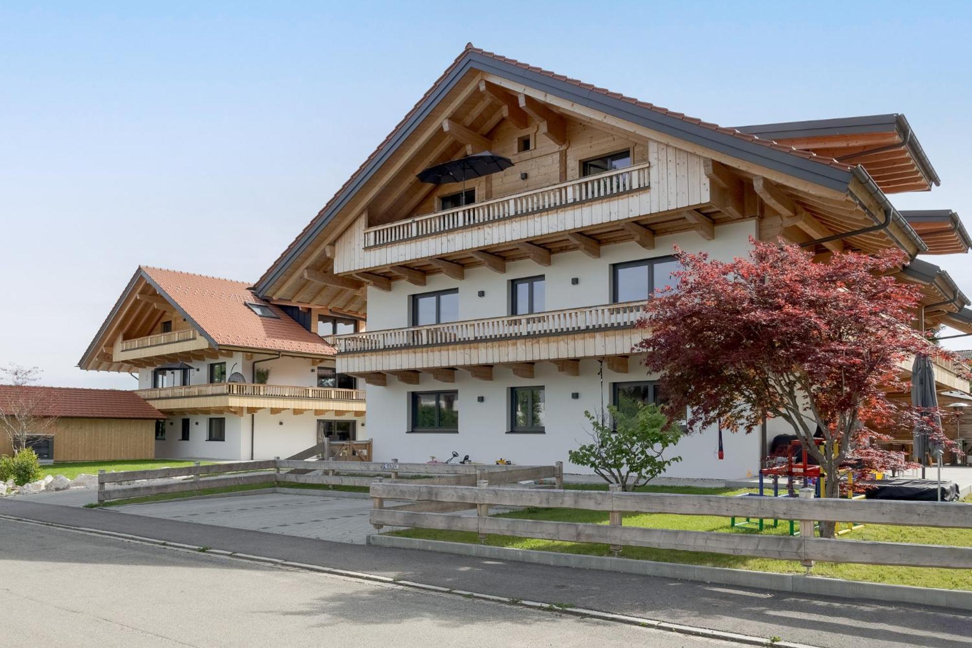 Fenjoy: Ferienapartment Mit Bergblick / Balkon / Bbq Apartment Bernau am Chiemsee
