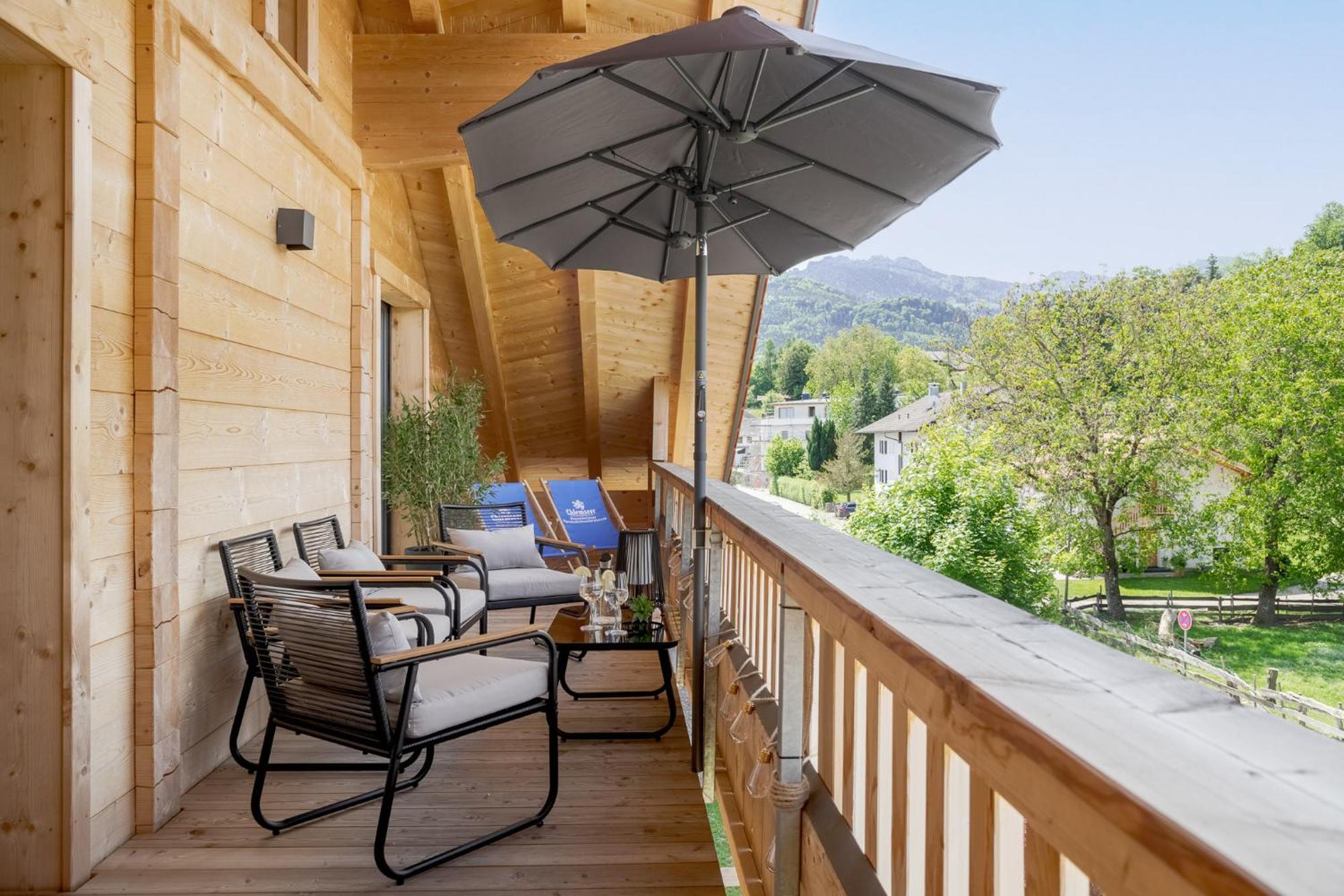 Fenjoy: Ferienapartment Mit Bergblick / Balkon / Bbq
